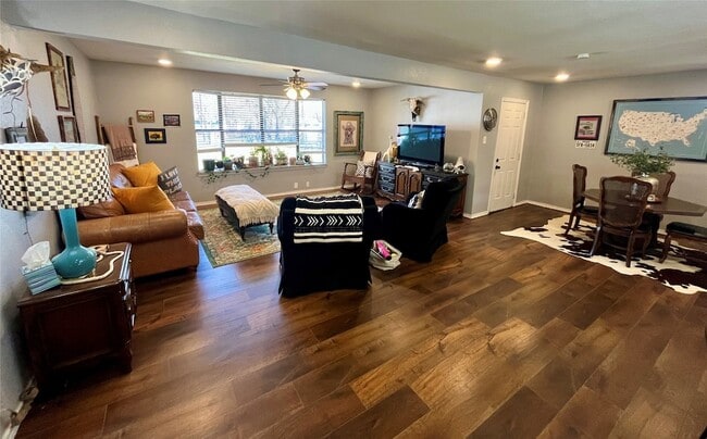 Photo - 715 North Ave