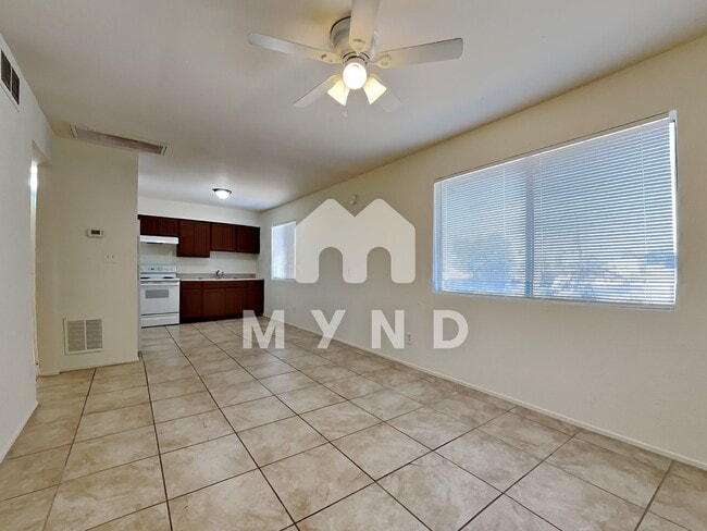 Photo - 1702 E Cambridge Ave