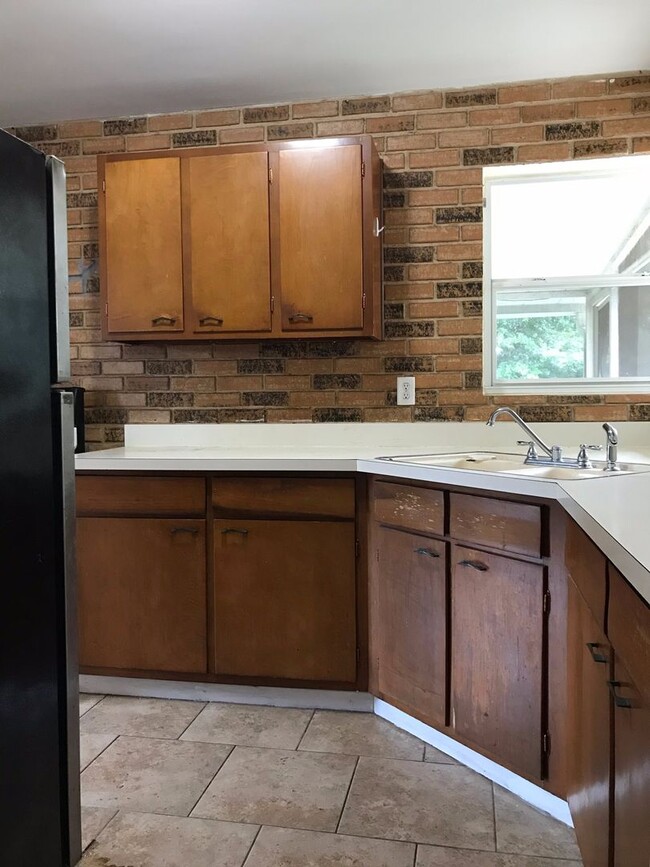 Photo - 3 Bed 1 Bath Home | Pet Friendly | Washer ...