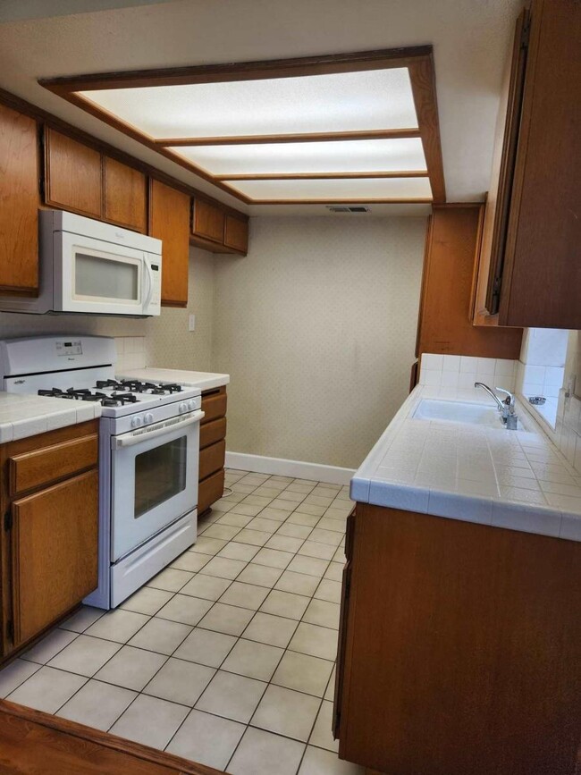 Photo - 5132 Dunbar Drive