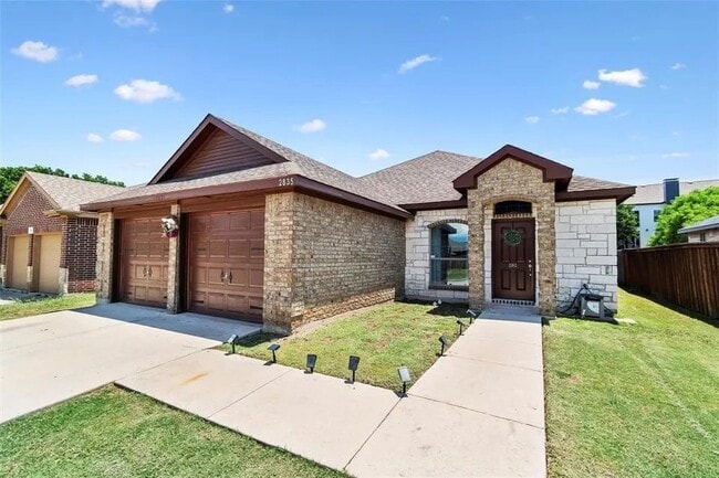 Building Photo - 2835 Becki Dr