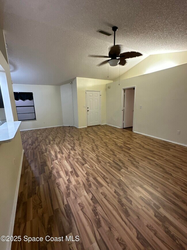 Photo - 1022 Ulster Ave SE