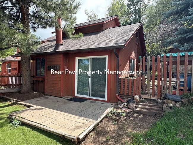 "Charming 2-Bedroom Duplex in Kittredge"