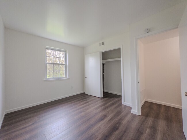 Whiteland Ave Apartments