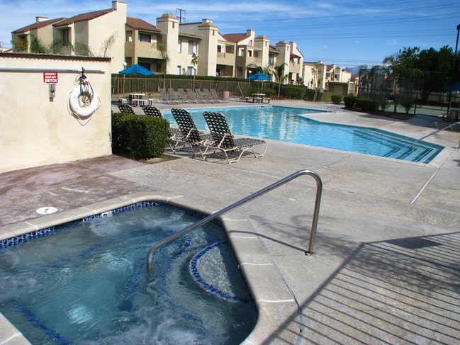 Cottonwood Ranch Apartments For Rent In Colton Ca Forrent Com