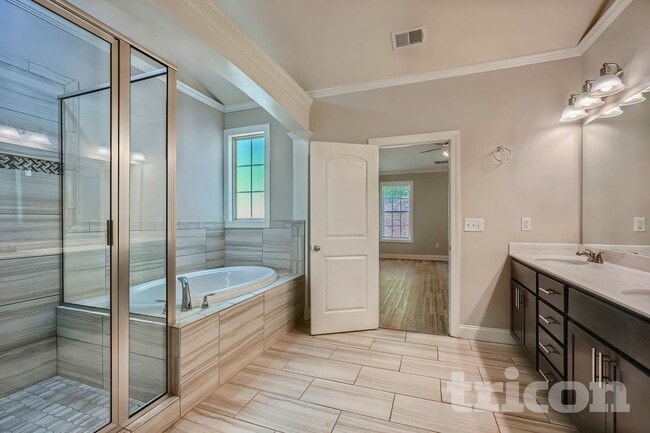 Photo - 2615 Morgan Park Dr SW