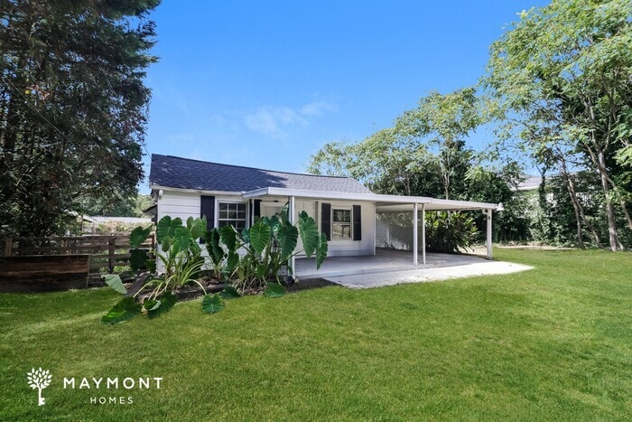 Photo - 208 Bagwell St