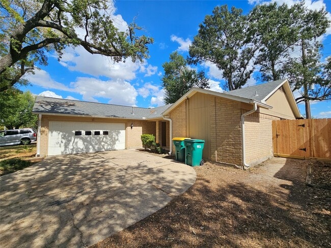 Photo - 8314 Streamside Dr