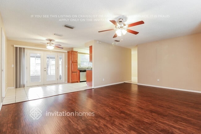 Photo - 1752 Thames St