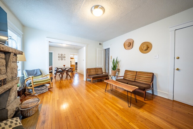 Photo - 4152 McGee St Unit 2N