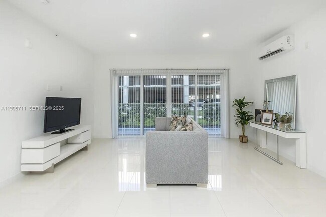 Photo - 25850 SW 140th Ct Unidad 6-209