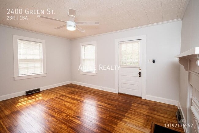 Photo - 2400 Green St