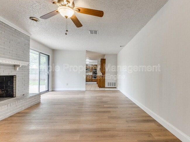 Photo - 5816 NW 90th St