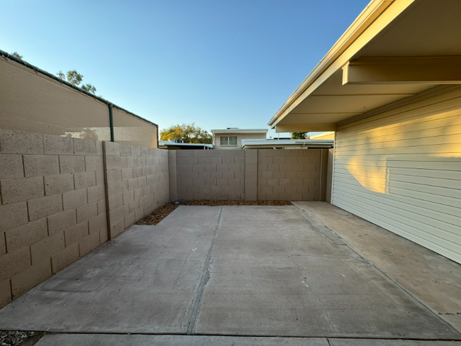 Photo - 8410 E Chaparral Rd Townhome