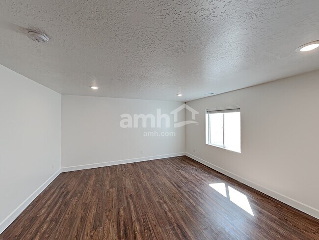 Photo - 5908 Verdigris Dr