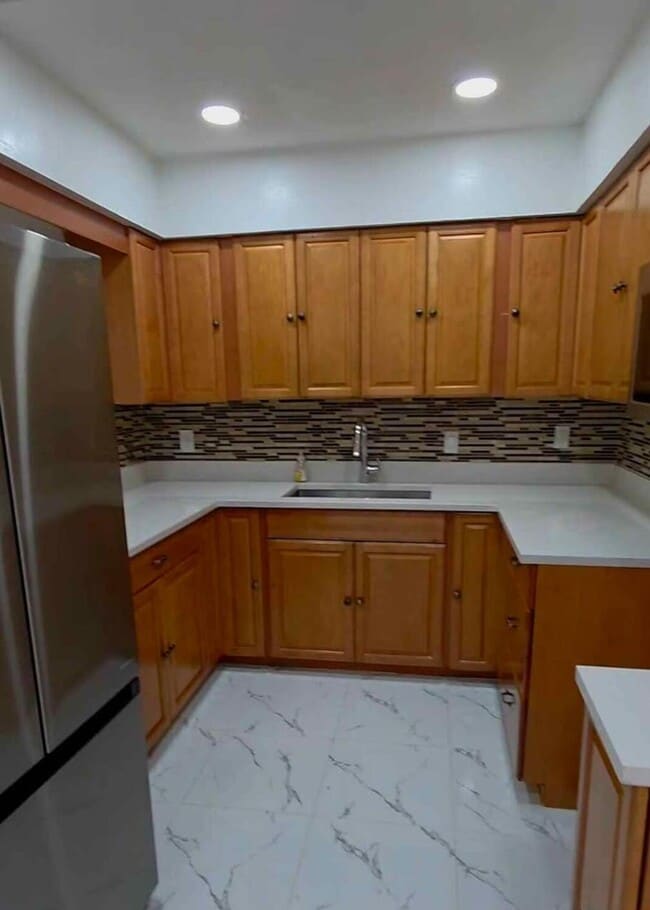 Photo - 4776 Carver St