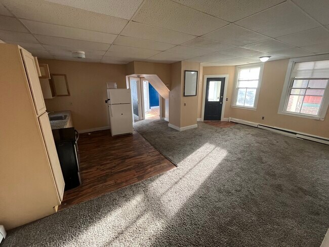 Photo - 9 Commercial St Unidad #4