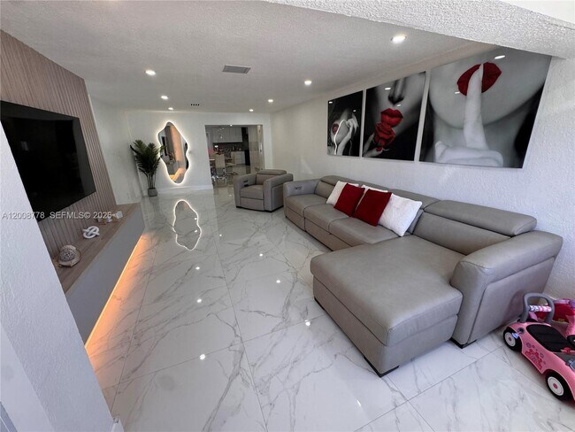 Photo - 10412 SW 173rd St