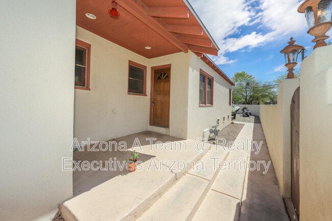 Building Photo - 1014 N 7th Ave