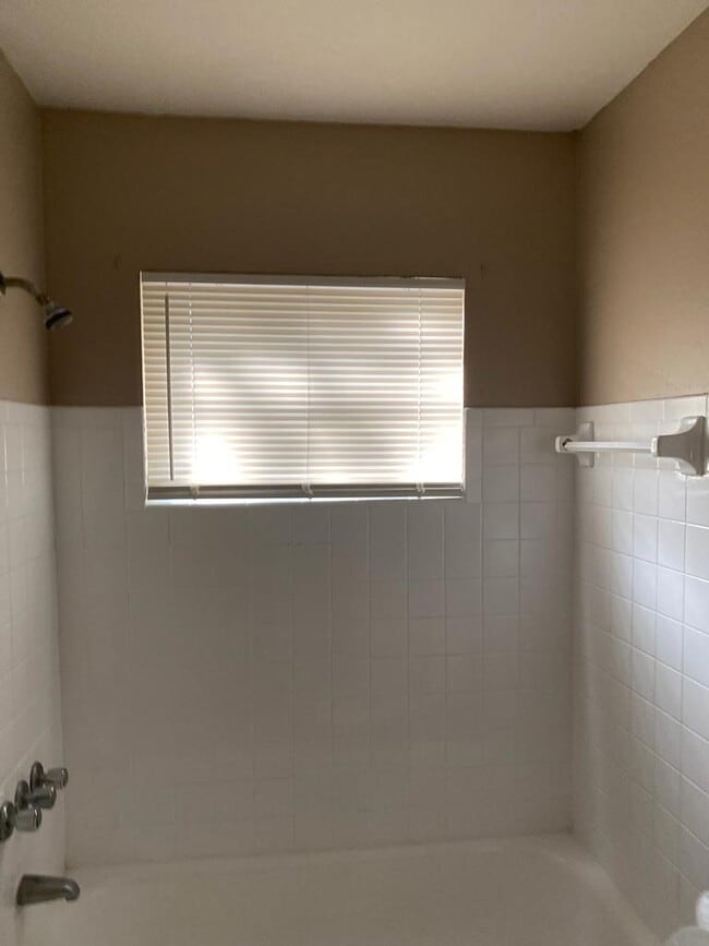 Photo - 10008 N Lantana Ave