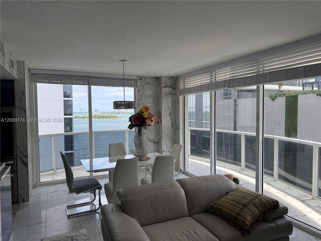 Photo - 601 NE 23rd St Unidad 903