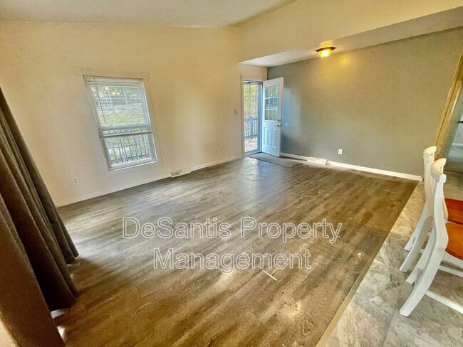 Photo - 1302 Airport Rd