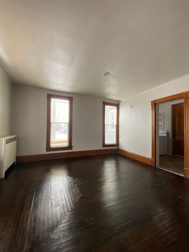 Photo - 410 E Madison St Unit B