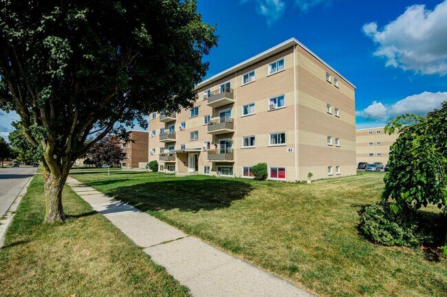 Photo - 9 - 41 Essex St / 92 - 106 Borden St