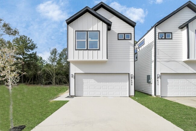 Photo - 8409 Sunnyhill St