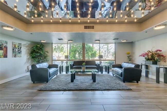 Photo - 205 E Harmon Ave Unit 405