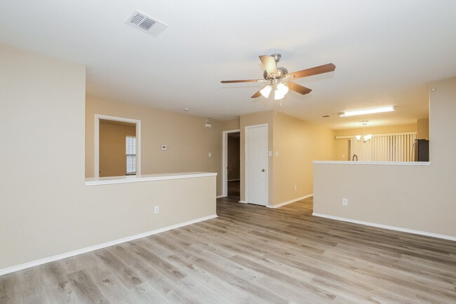 Photo - 13710 Merseyside Dr