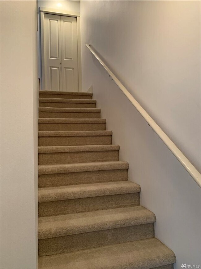 Photo - 2Bd/2.25Ba Redmond Townhouse