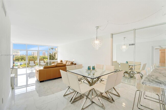 Photo - 20100 W Country Club Dr Unidad 1005