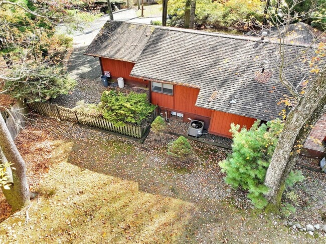 Photo - 13 Lomond Ave