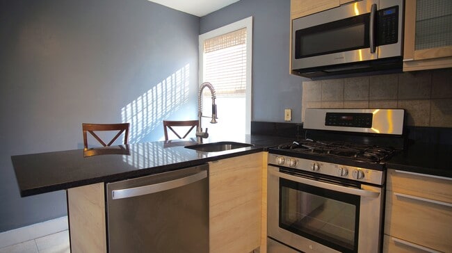 Photo - 143 Sutton St Unidad 2