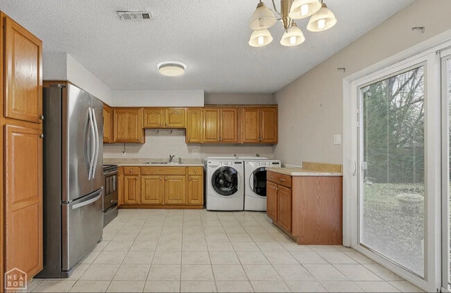 Photo - 112 Sparkey Dr