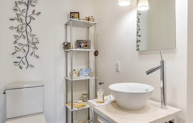 Photo - 2200 Victory Ave