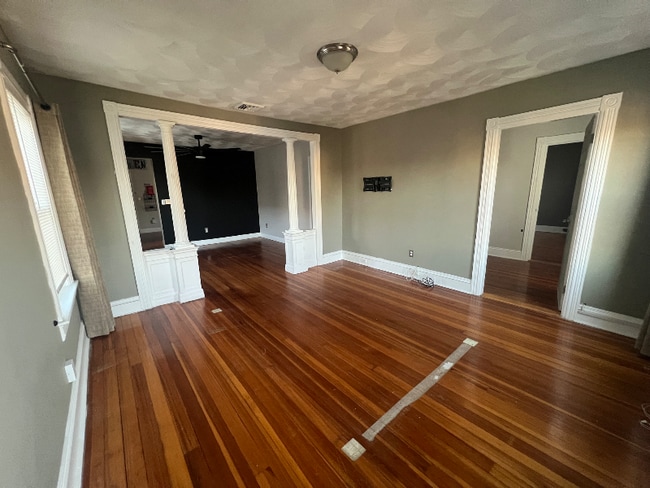 Photo - 360-362 Weeden St Unit 3