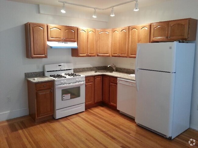 Building Photo - 1682 Commonwealth Ave Rental