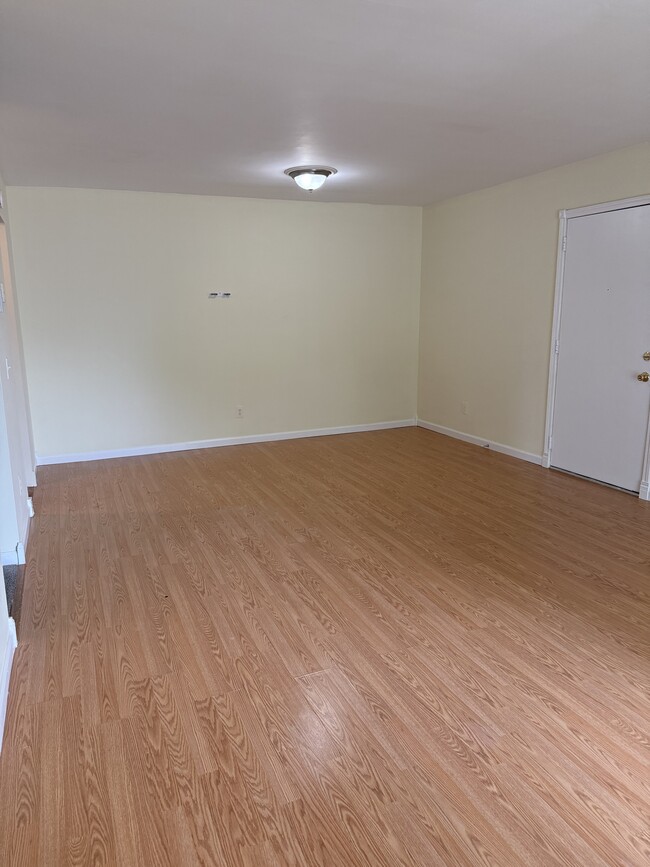 Photo - 31577 Fraser Dr Unit Two Bedroom one Bath