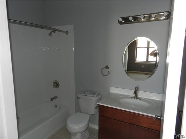 Photo - 317 S Clinton St