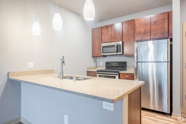 STUDIO, 1BA - 554SF - Kitchen