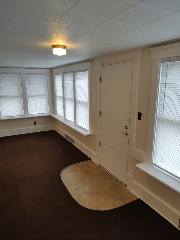 Building Photo - 2718 9th St SW