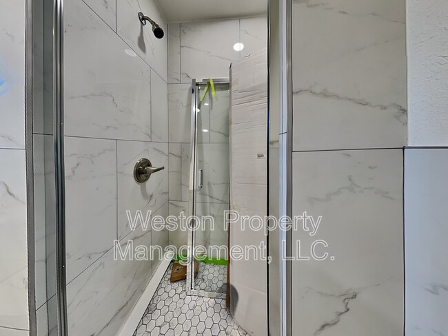 Photo - 8708 Cord Ave