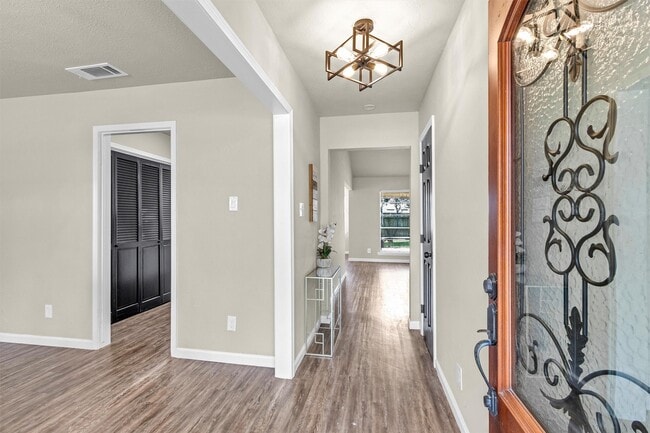 Photo - 7911 Heathrow Ln