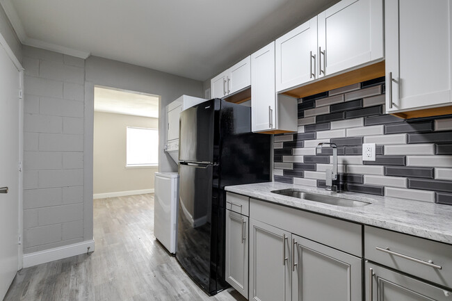 Brand-New 2 Bedroom - Newly Renovated, Rea... - Brand-New 2 Bedroom - Newly Renovated, Rea... Apartments