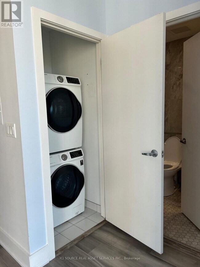 Photo - 637 Lake Shore Blvd W Unit 1017