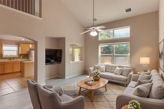 Photo - 15301 Ora Ln