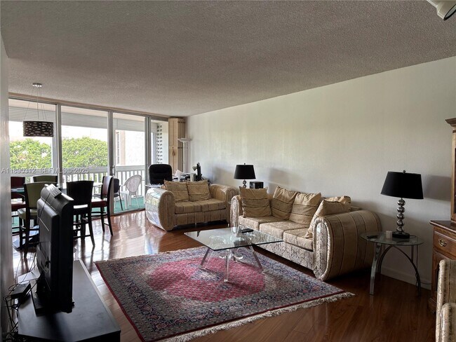 Building Photo - 6901 Environ Blvd Unit 3F