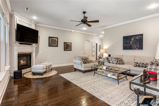 Photo - 1221 Stoneybrook Ln